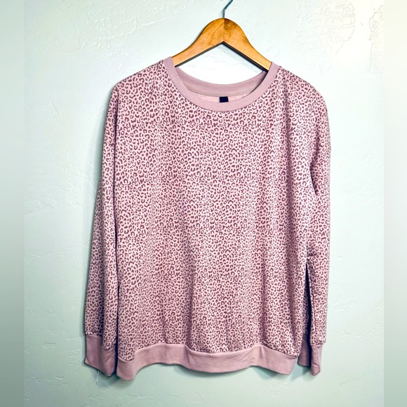 Mondetta Leopard Pullover Printed Sweatshirt Lightweight Top Lilac Pink SML NWT - Picture 5 of 16